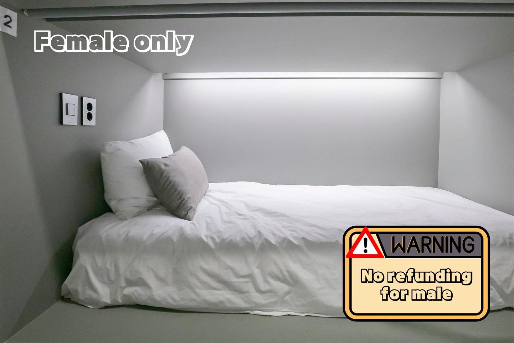 Philstay Myeongdong Station Seoel Buitenkant foto