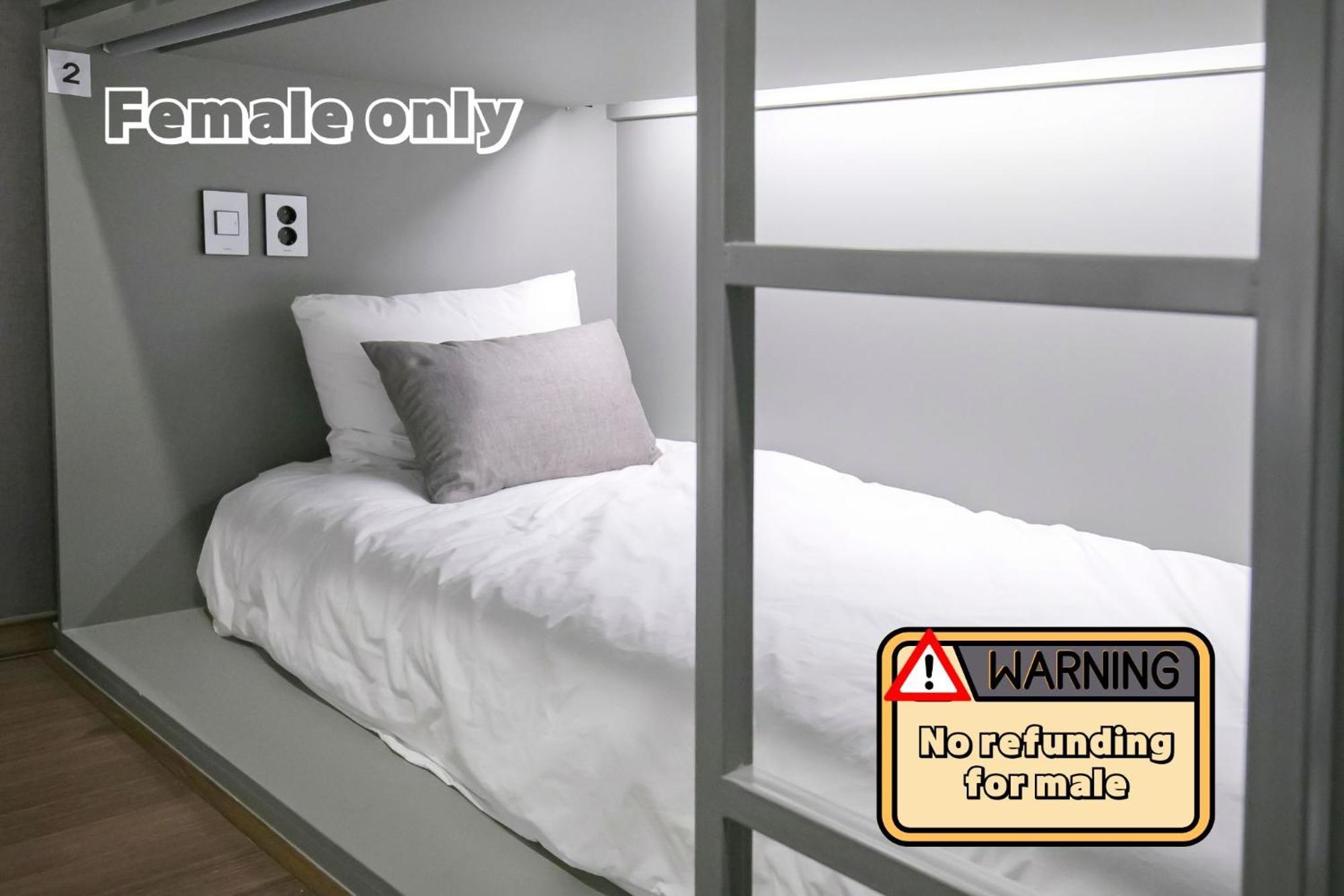 Philstay Myeongdong Station Seoel Buitenkant foto